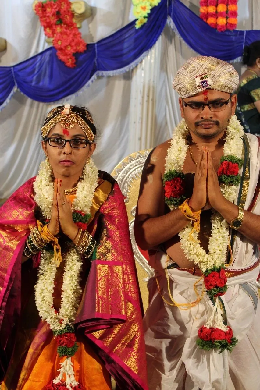 Tamil Brahmin and Malayalam Brahmin matrimony success couple — for Smartha Brahmin, Madhwa Brahmin, Sri Vaishnava Brahmin, Iyengar Brahmin and Iyer Brahmin families from Chennai Tamil Nadu
